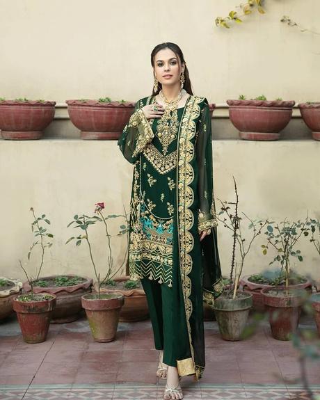 Best Selling Pakistani Formal Dresses in UK Best Selling Pakistani Formal Dresses in UK