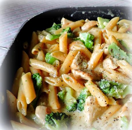 One Pan Chicken Broccoli Alfredo Pasta