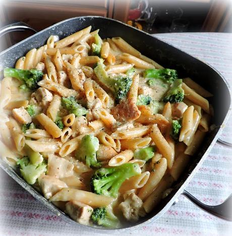 One Pan Chicken Broccoli Alfredo Pasta