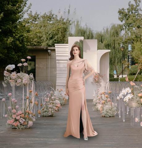 A Practical Guide to Picking Bridesmaid Dress Colours A Practical Guide to Picking Bridesmaid Dress Colours