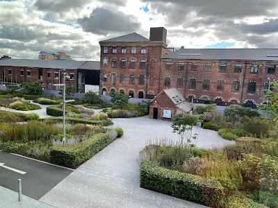 The Hepworth Wakefield gardens - worth a moment to enjoy