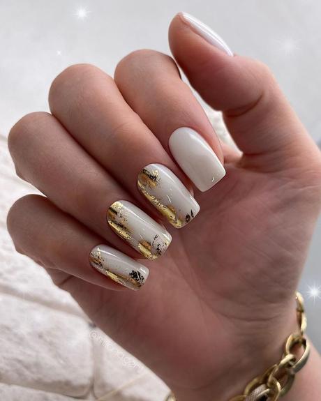 wedding guests nails white