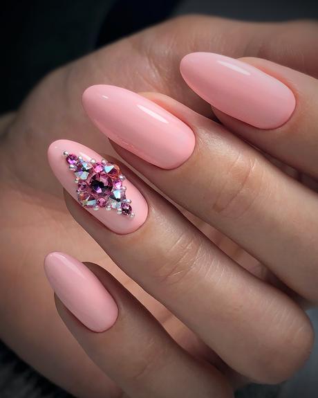 wedding guests nails pink