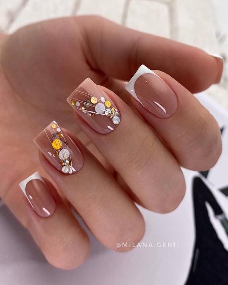 wedding guests nails square