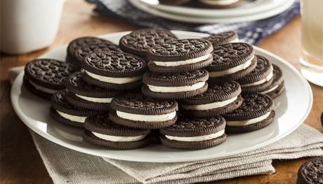 Is Oreo Chocolate? Learn All About This Sandwich Cookie!