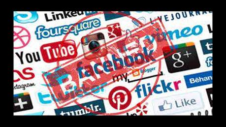 Public officials restricted from social media