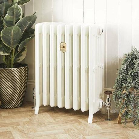 Milano Isabel cast iron radiator in porcelain white