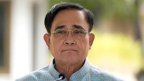 01 Prayuth - FrontPage