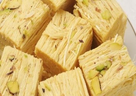 a melting delicacy called Soan-papdi