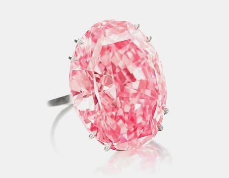 The largest pink diamond in the world sold for 74,1 million dollars by Shoteby's