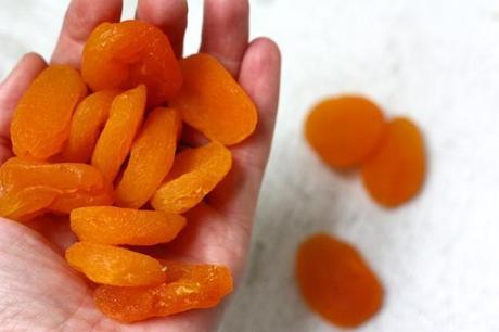 dried apricots 076