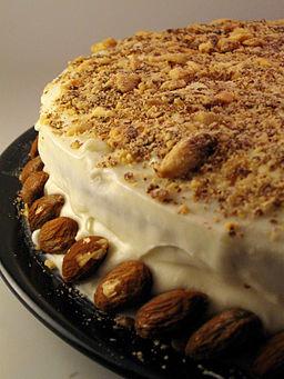 Pumpkin spice cake with almonds