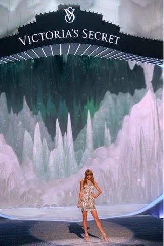 VICTORIAS SECRET FASHION SHOW 2013