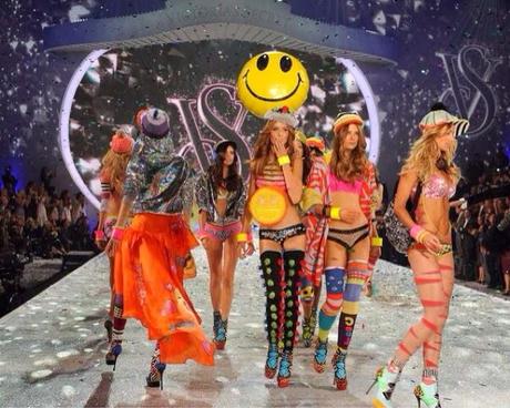 VICTORIAS SECRET FASHION SHOW 2013