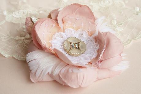 <handmade pink wedding hair flower vintage inspired by FancieStrands on Etsy>