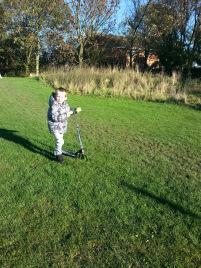 2013-11-10 11.04.17 A scoot to the park! #countrykids