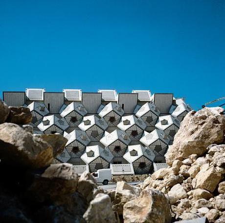 zvi hecker geometric forms in three dimensional structures 