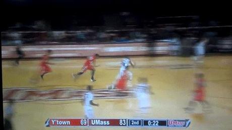 UMass’ Raphiael Putney With The Vicious Throw Down At The Mullins Center