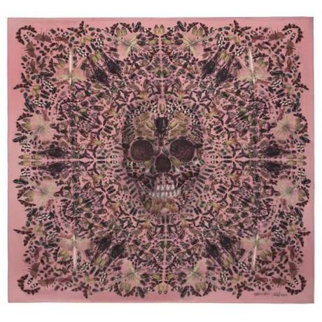 mcqueen-skull-scarf-3-de