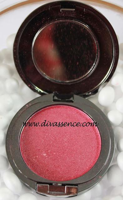 Faces Glam On Powder Blush: Crimson: Review/Swatch