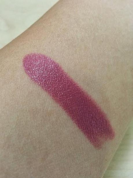 Review - Rimmel Lasting Finish - One Of A Kind 080 , MAC Dupe