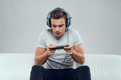 10 Reasons Why Online Gaming Can Increase Workplace Productivity