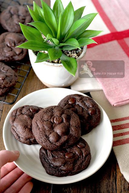 ultimate fudgy double chocolate chip cookies