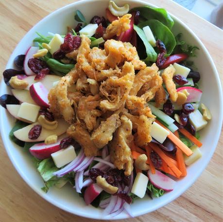 CRISPY CHICKEN SALAD