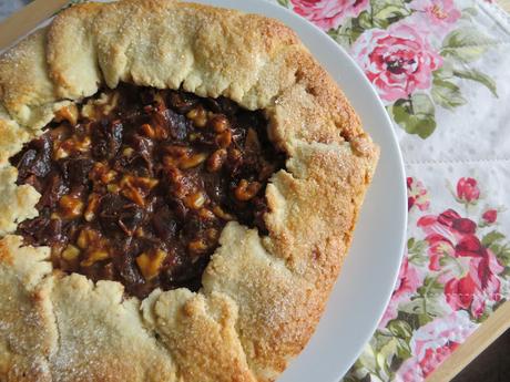 Date & Walnut Pie