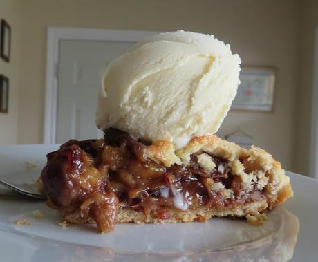 Date & Walnut Pie