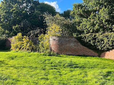 Ghostly encounters at West Horsley Place