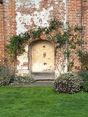 Ghostly encounters at West Horsley Place