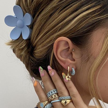 4 Easy-to-DIY Accessories to Complete Your Danish Pastel Look
