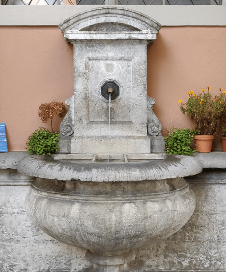 Water fountains: a Ubiquitous Fixture in Zurich