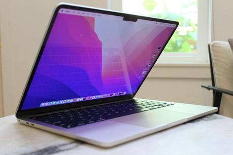 Dell XPS 13 vs. MacBook Air M2 Dell XPS 13 vs. MacBook Air M2