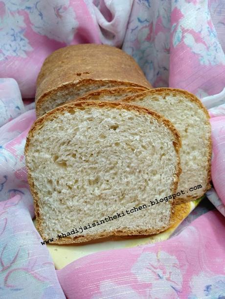 PAIN AUX FLOCONS D’AVOINE / ROLLED OATS BREAD / PAN COPOS DE AVENA / خبز الشوفان