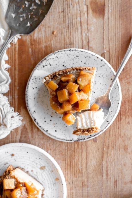 Vegan Apple Cheesecake with Gluten-Free Oatmeal Crust