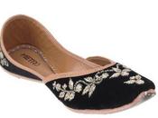 Types Ethnic Footwear Should Consider This Diwali!