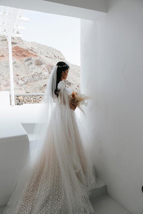 intimate-spring-wedding-santorini-spectacular-views_13