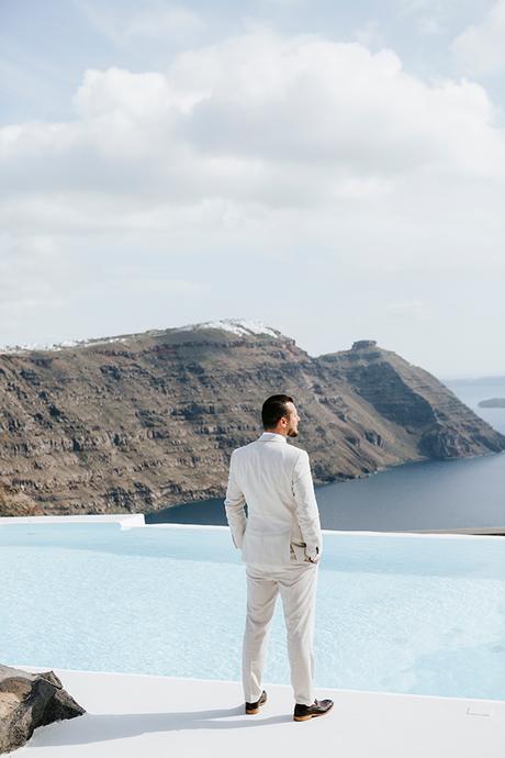 intimate-spring-wedding-santorini-spectacular-views_16