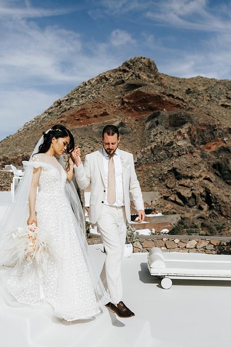 intimate-spring-wedding-santorini-spectacular-views_26