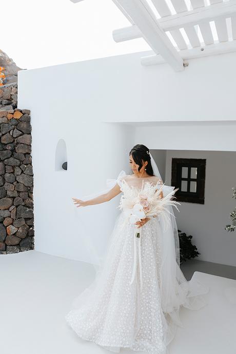 intimate-spring-wedding-santorini-spectacular-views_15