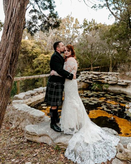 wedding venues in austin bride groom pond