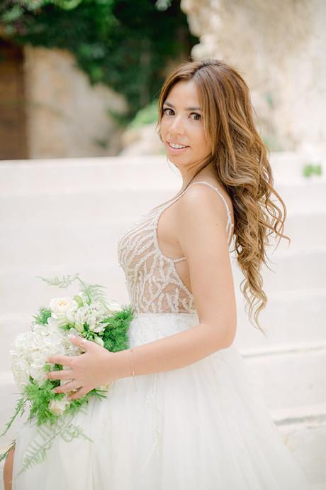 romantic-fall-wedding-athens-lush-white-florals_40