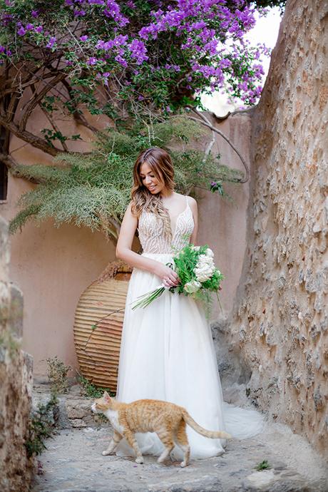 romantic-fall-wedding-athens-lush-white-florals_39x