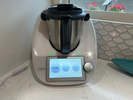 Top ways smart tech can save Thanksgiving dinner
