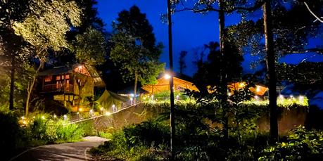 Cabin @ Creek, Cabin Immersed in Nature