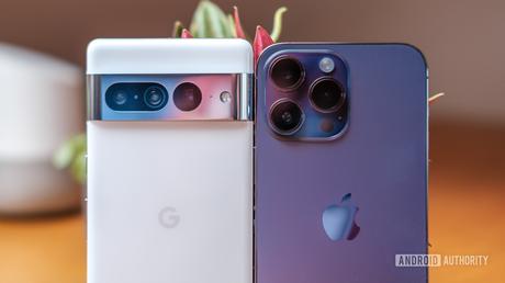 Google Pixel 7 Pro vs Apple iPhone 14 Pro Max