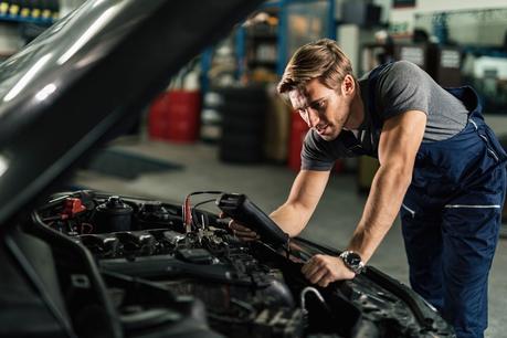 How Long Does a Car Battery Last In the UK? Let’s Find Out From Expert Mechanics How Long Does a Car Battery Last In the UK? Let’s Find Out From Expert Mechanics