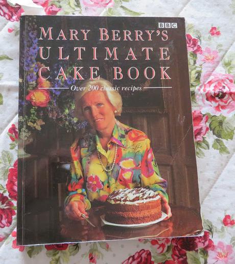 Mary Berry's Cake Book